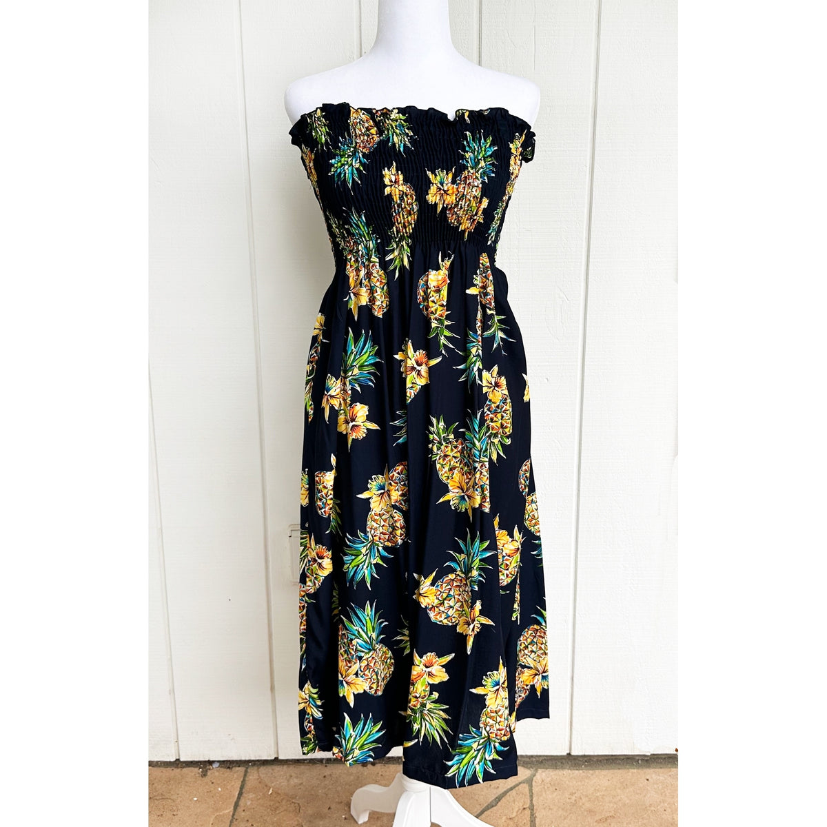 Hawaiian Muumuu Tunic Dress, Semi-Long Length, Golden Pineapple Design