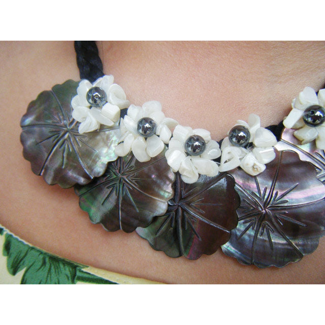 ハワイアン フラ用品 シェルネックレス【5ハイビスカス】 – Halehawaiian