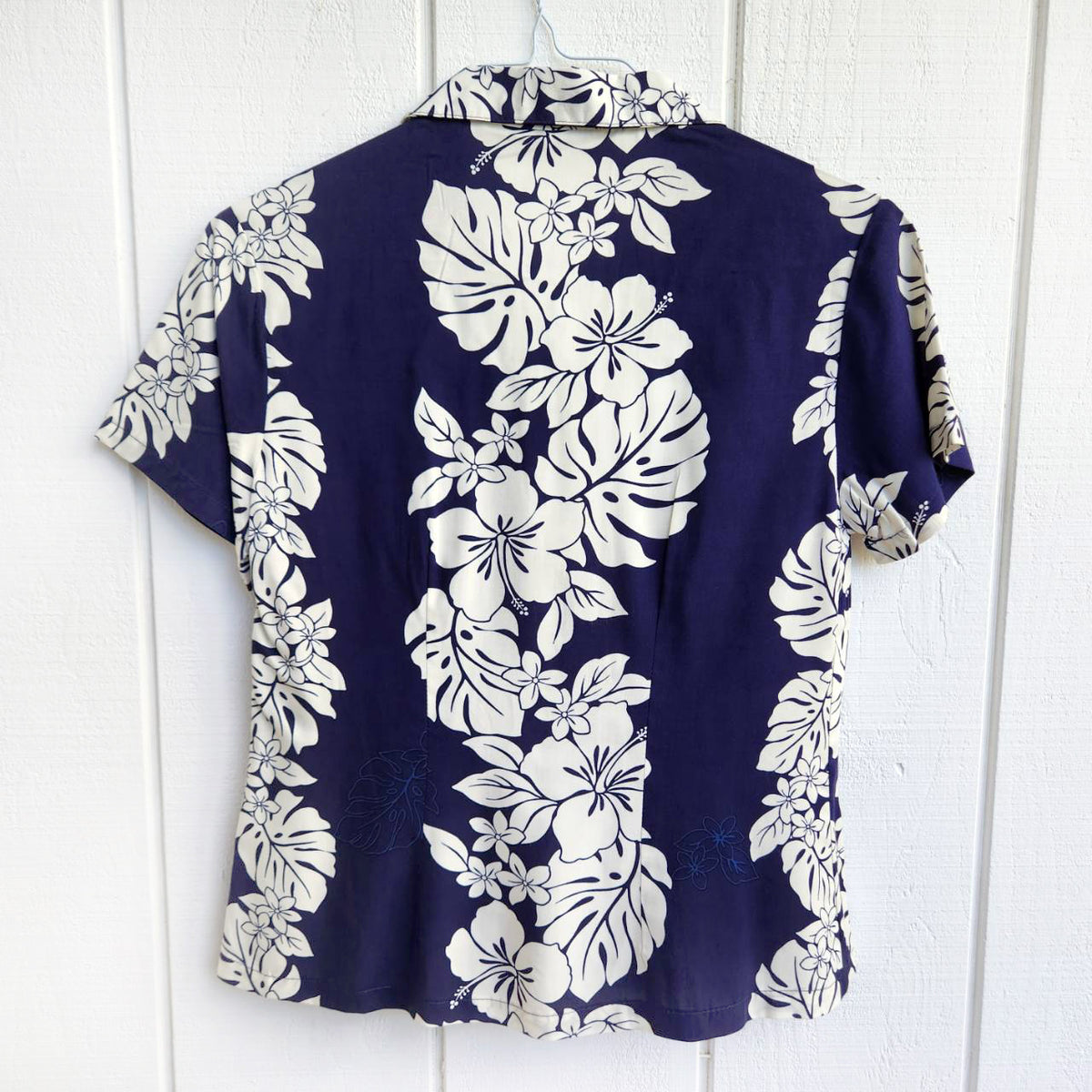 Hawaiian Women's Aloha Shirt Fit [Monstera Hibiscus Panel]