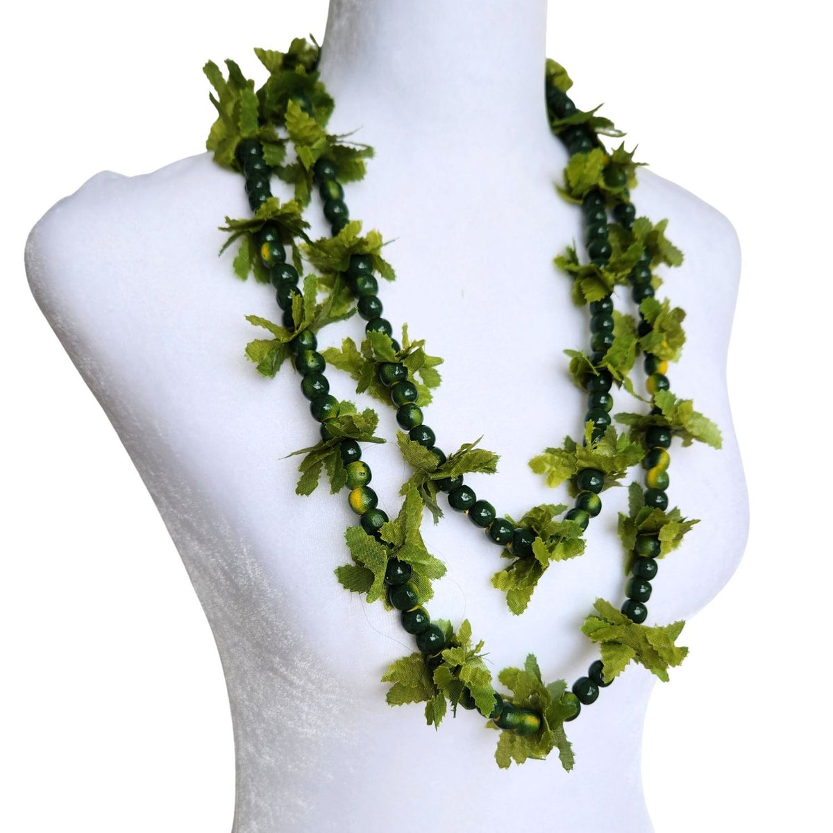 Hawaiian Hula Supplies Flower Lei (Long) [Mokihana Green with Fern/Long]