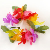 Hawaiian pet lei/scrunchie [Tiny lei w/leaf]