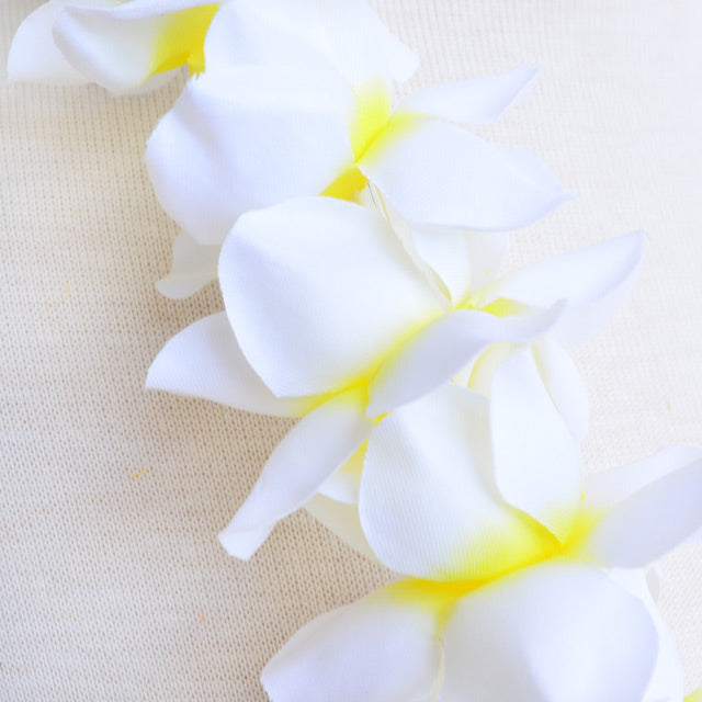 Hawaiian Hula Supplies Flower Lei [Plumeria Puna]