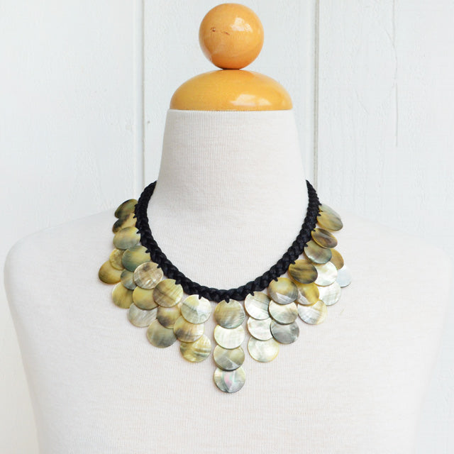 Hawaiian Hula Supplies Shell Necklace [Cleopatra]