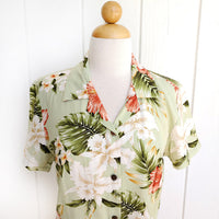 Hawaiian Ladies Aloha Shirt Fit [White Orchid Hibiscus]