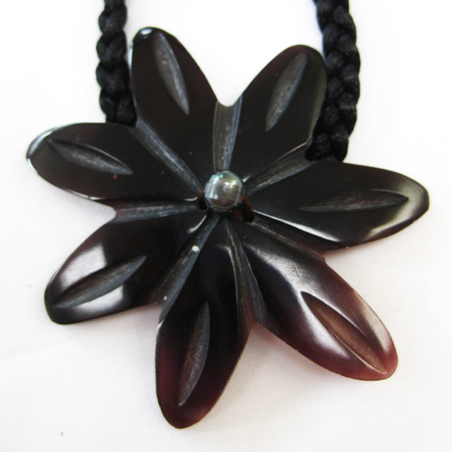 Hawaiian Hula Supplies Shell Necklace [Black Tiare]