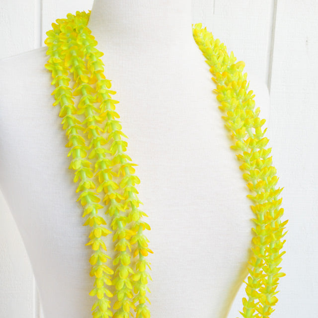 Hawaiian Hula Supplies Flower Lei (Long) [Pakarana 3 Line/Long]
